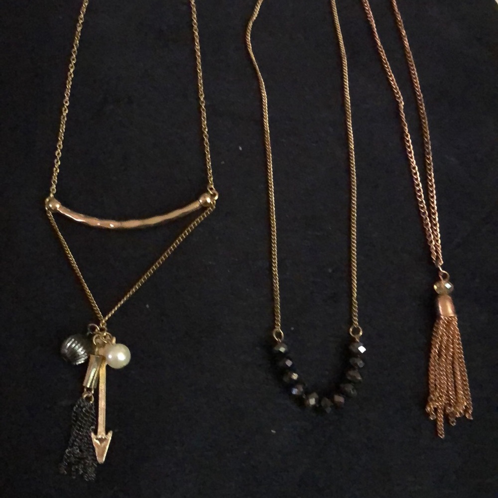 Layering necklaces - Picture 2 of 4